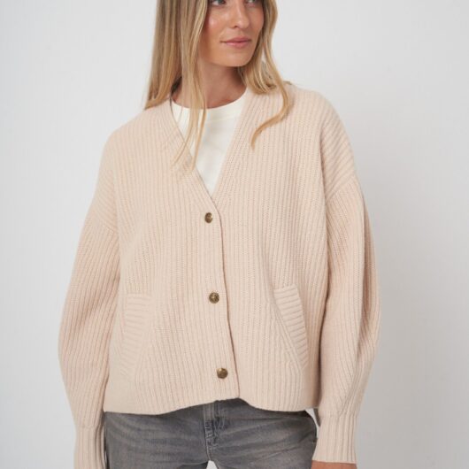 Wide fit cardigan with functional pockets
